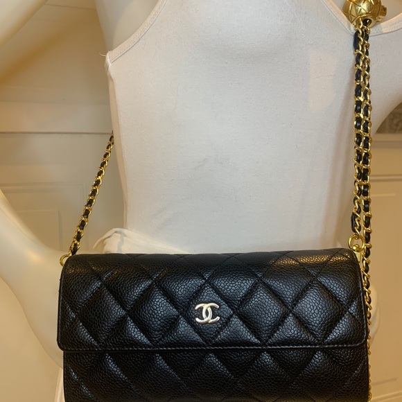 Chanel Caviar Quilted Crush Wallet with Chain - Picture 5 of 9
